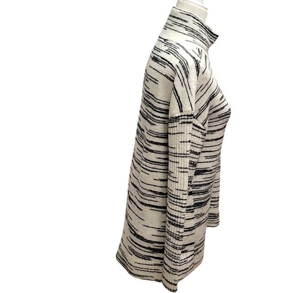 T by Talbots Turtleneck Black and White Sweater Zip Shoulder/Neck Women's Sz S - Picture 3 of 11